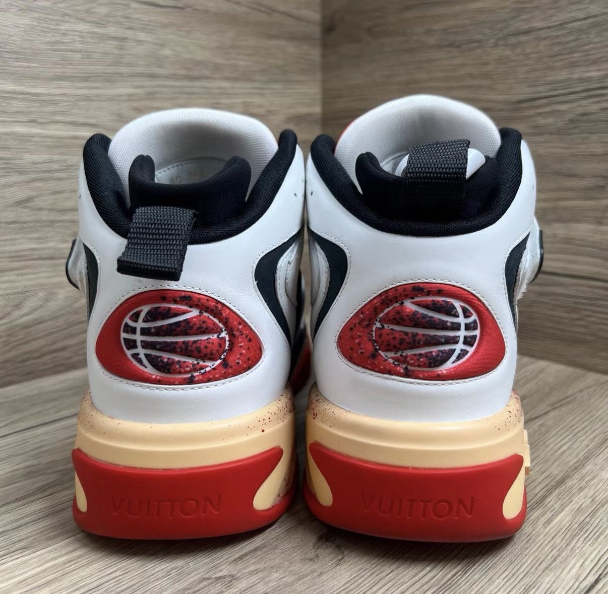 Louis Vuitton Louis Vuitton Trainer 2 White and Red Mid-top Shoes J41 Size US 8 / EU 41 - 4 Thumbnail