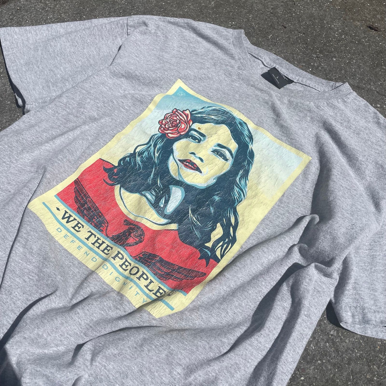 Obey Obey “We The People” Graphic T-Shirt Grey Size L Size US L / EU 52-54 / 3 - 3 Thumbnail