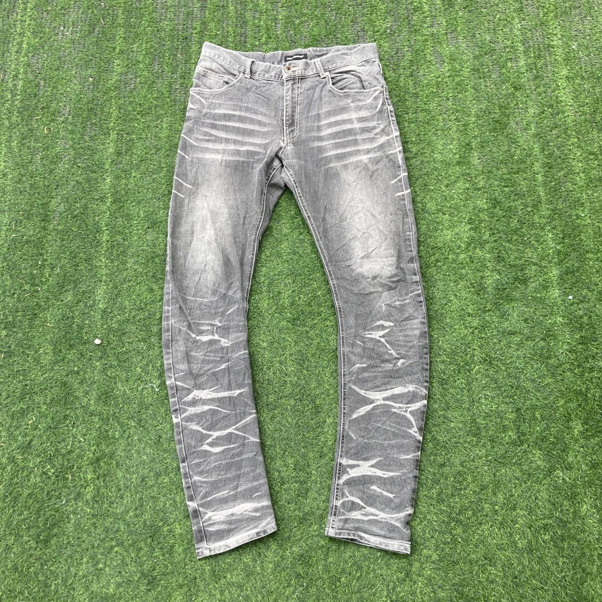 semanticdesign SEMANTIC DESIGN FLARED DISTRESSED JEANS Size US 32 / EU 48 - 1 Thumbnail