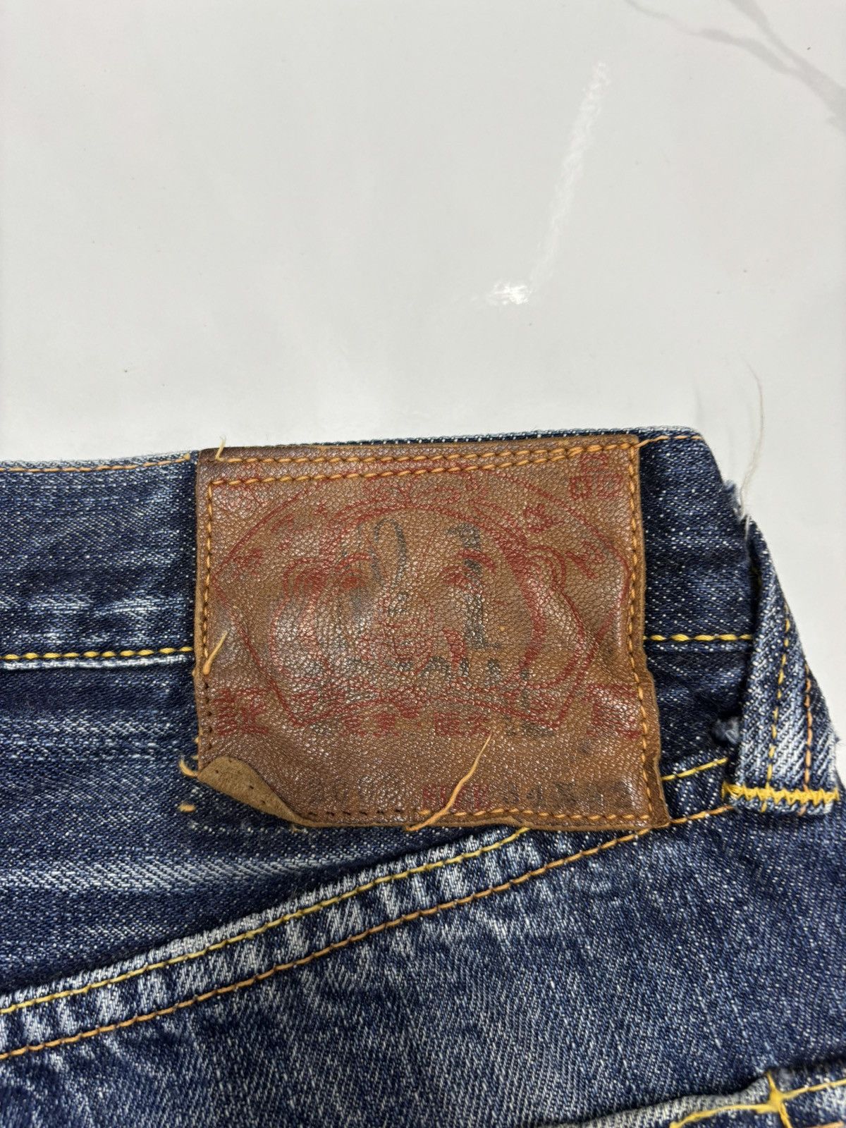 Evisu THRASHED EVISU SELVEDGE CLAWMARK DISTRESSED DENIM JEANS Size US 29 - 12 Thumbnail