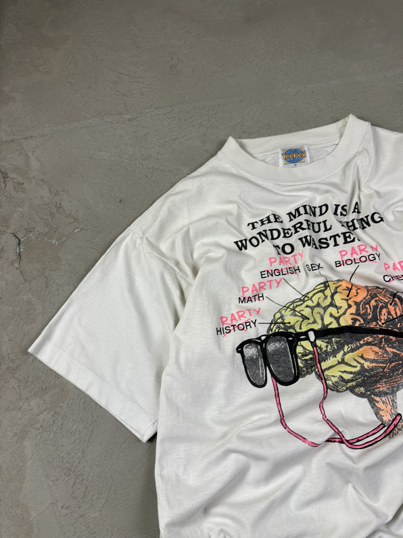 Vintage 90s Vintage "Brain Needs" Humor Graphic T-shirt Size US M / EU 48-50 / 2 - 6 Thumbnail