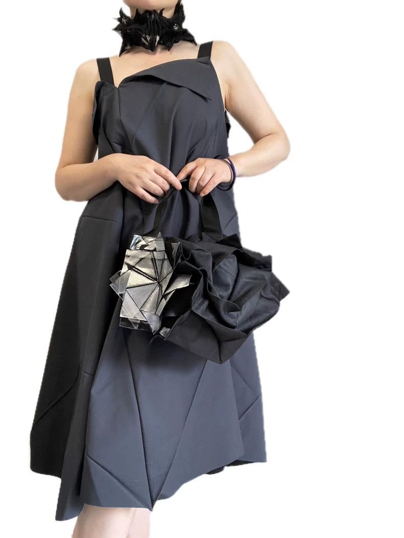 Issey Miyake size:3 A dark grey-black color-blocked dress