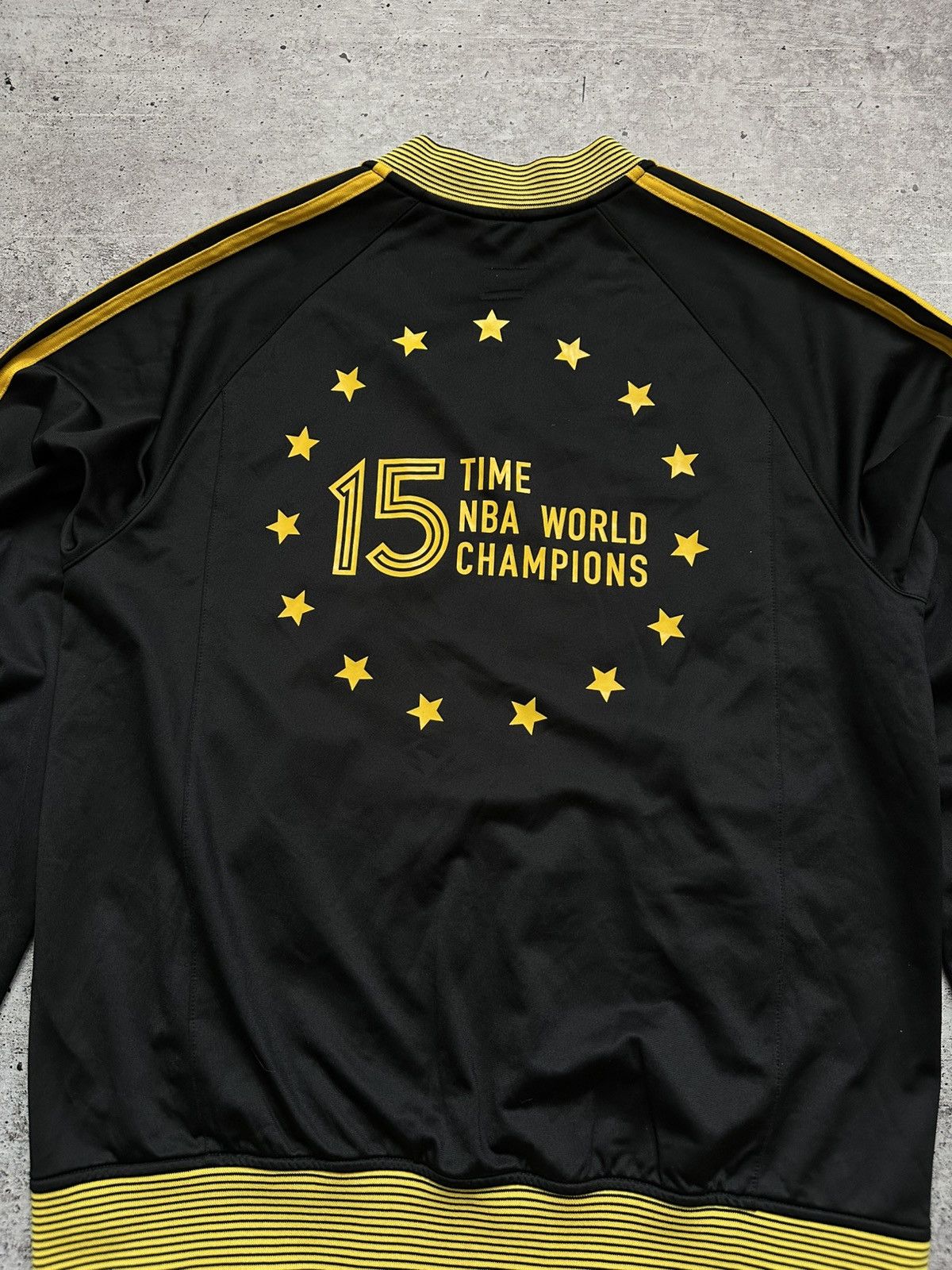 Adidas Adidas LA Lakers 15 Time NBA World Champions Track Jacket Size US M / EU 48-50 / 2 - 14 Thumbnail