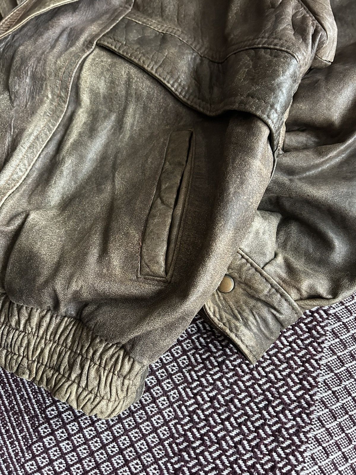 Genuine Leather Vintage Leather Distressed Bomber Jacket Faded VeraPelle Y2K Size US L / EU 52-54 / 3 - 3 Thumbnail