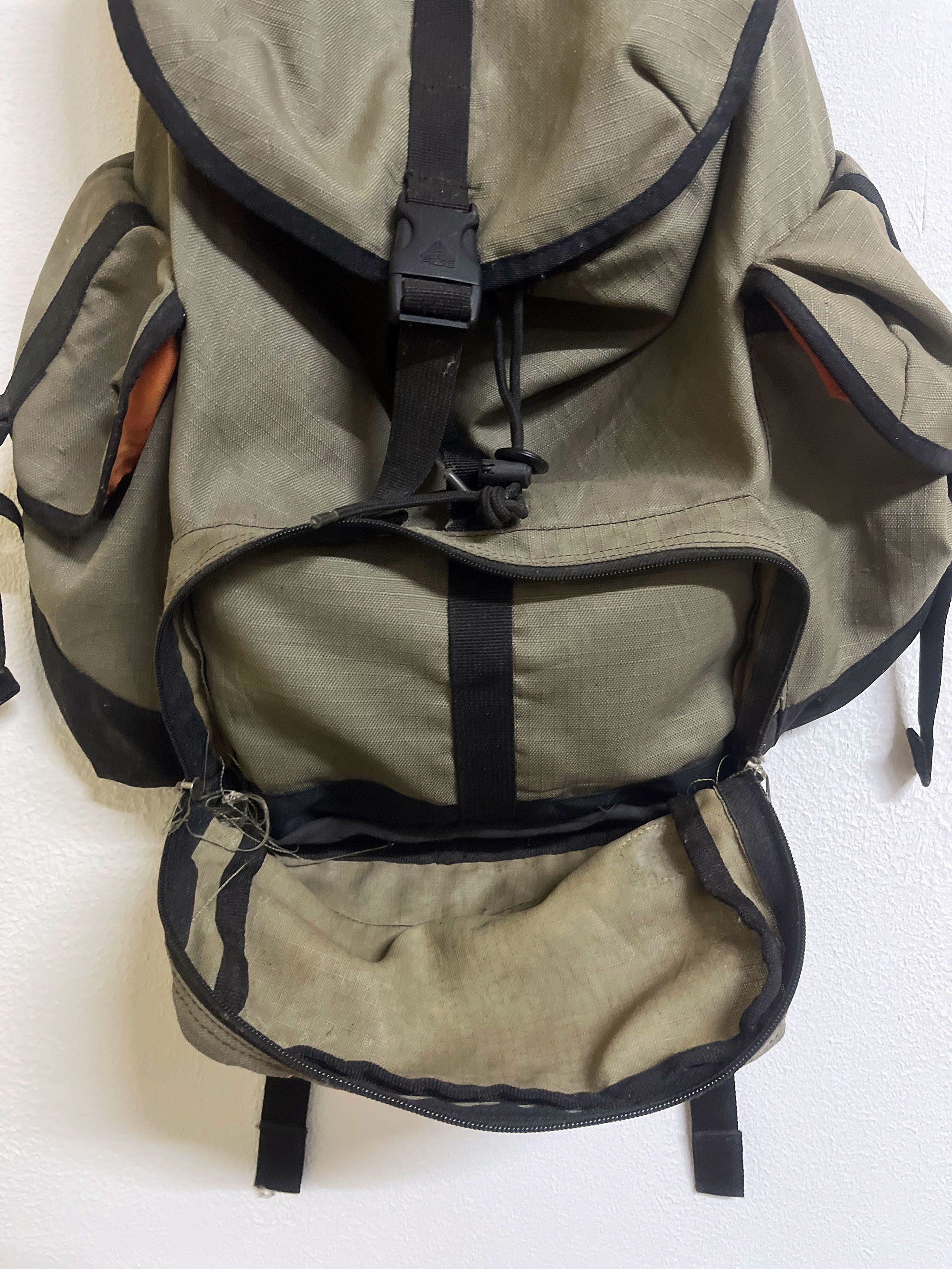 Nike ACG Vintage Nike Acg Backpack Rucksack Padded Camping Military Size ONE SIZE - 5 Thumbnail