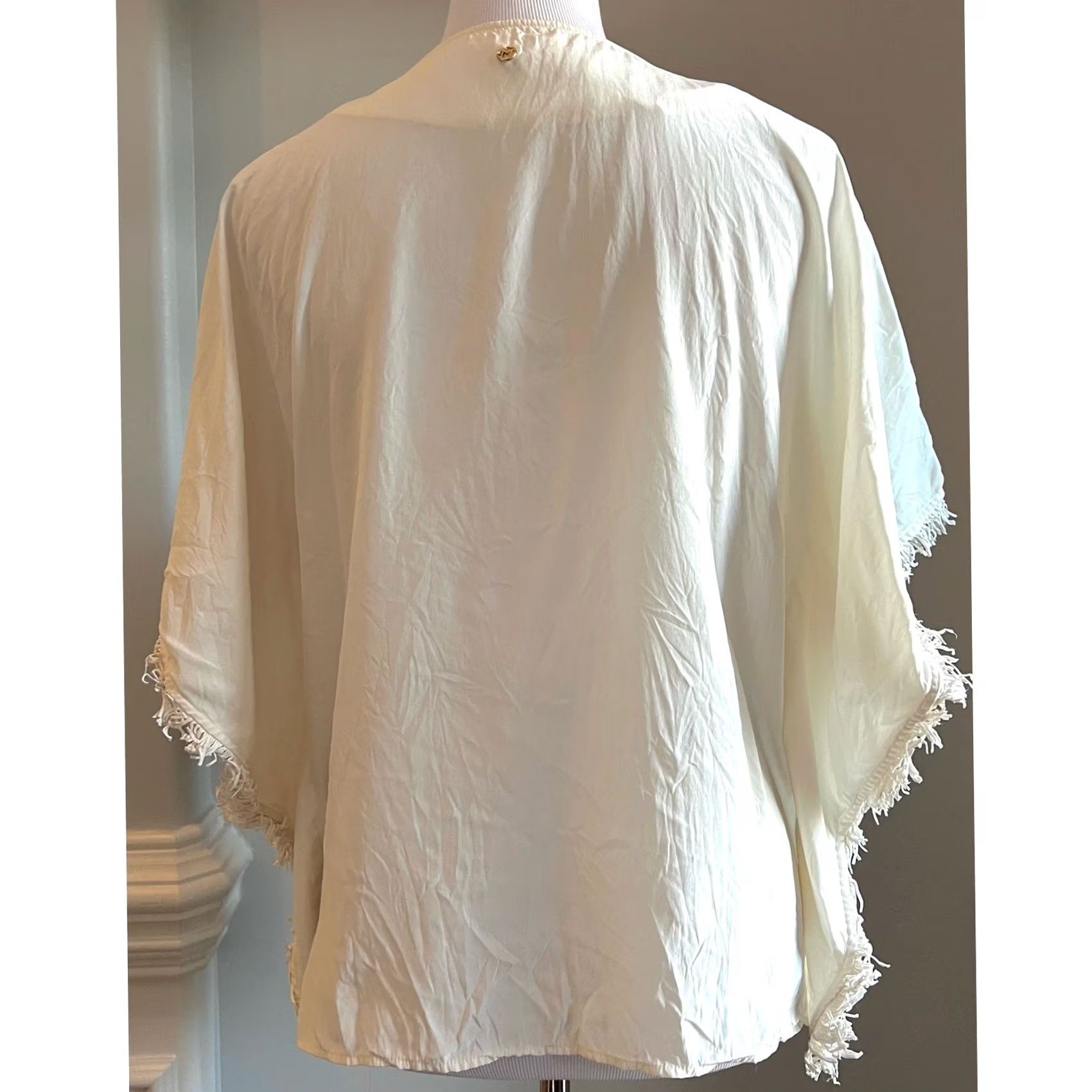 Vintage Marie Oliver Silk Blouse Top Fringe Ivory Cream V-Neck Women’s XXS Blouse Silk Fringe Tunic Womens XS (2XS) Size XXS / US 00 / IT 34 - 4 Thumbnail