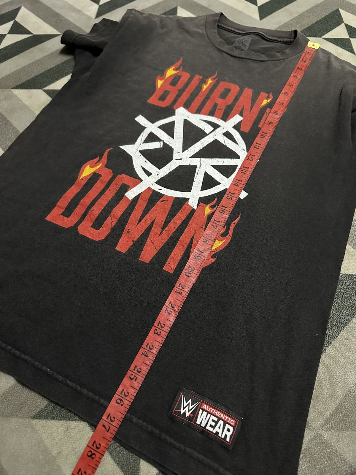 WWE Sunfaded WWE Seth Rollins burn it down tshirt Size US M / EU 48-50 / 2 - 8 Thumbnail