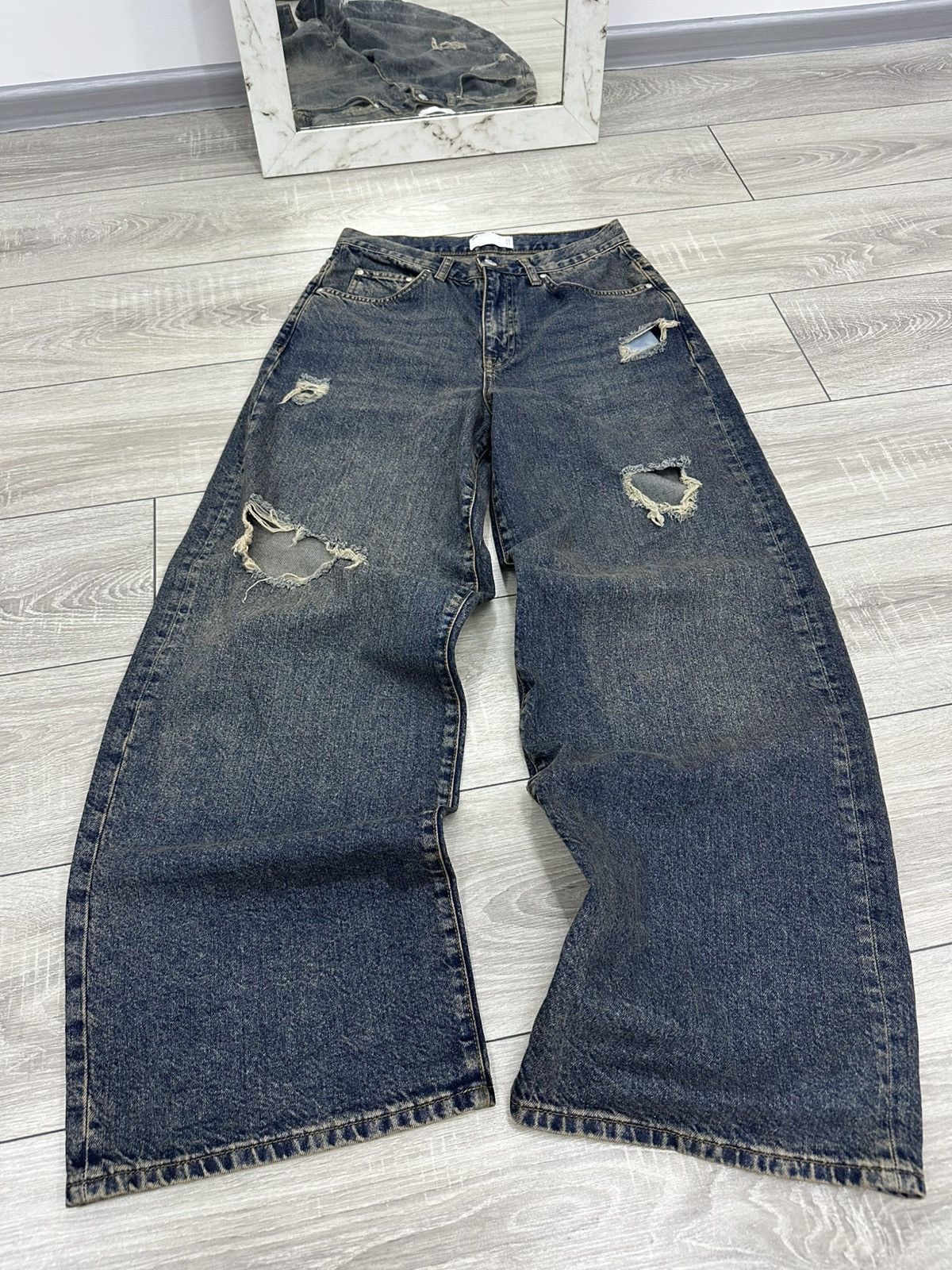 Japanese Brand Ultra Baggy Wide Faded Distressed Y2K Jeans Opium Style Size US 32 / EU 48 - 1 Thumbnail
