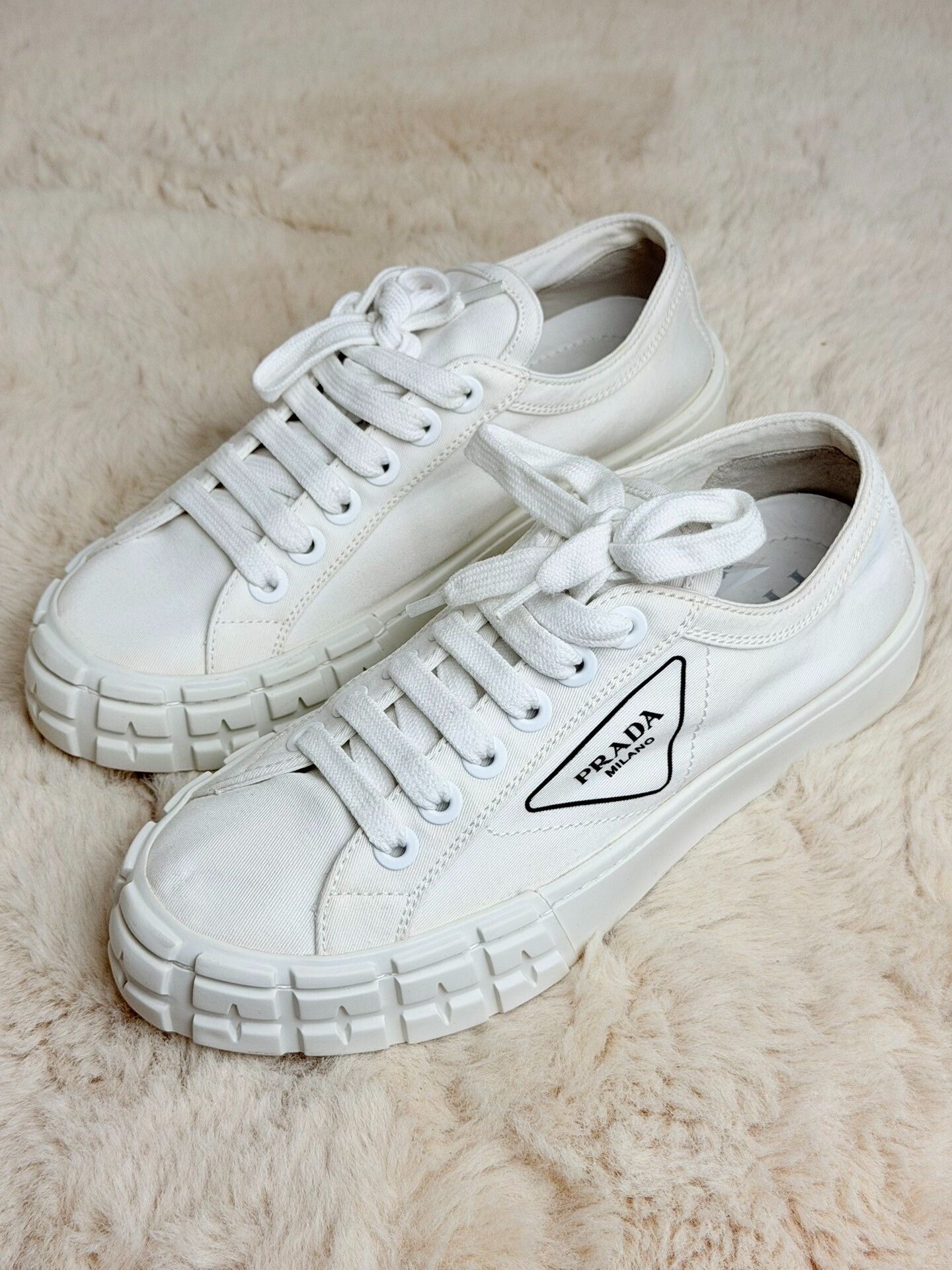Prada Prada Canvas White Lowtop Sneakers us_7-5 Women Size US 7.5 / IT 37.5 - 1 Thumbnail