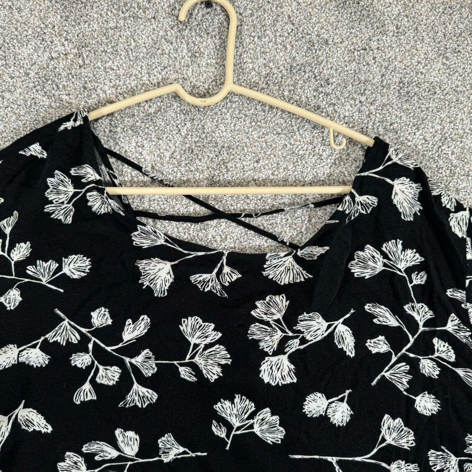 Other Ava & Viv Top 4X Plus Whimsigoth Flowy Floral Crisscross Size 4XL / US 24-26 - 3 Thumbnail