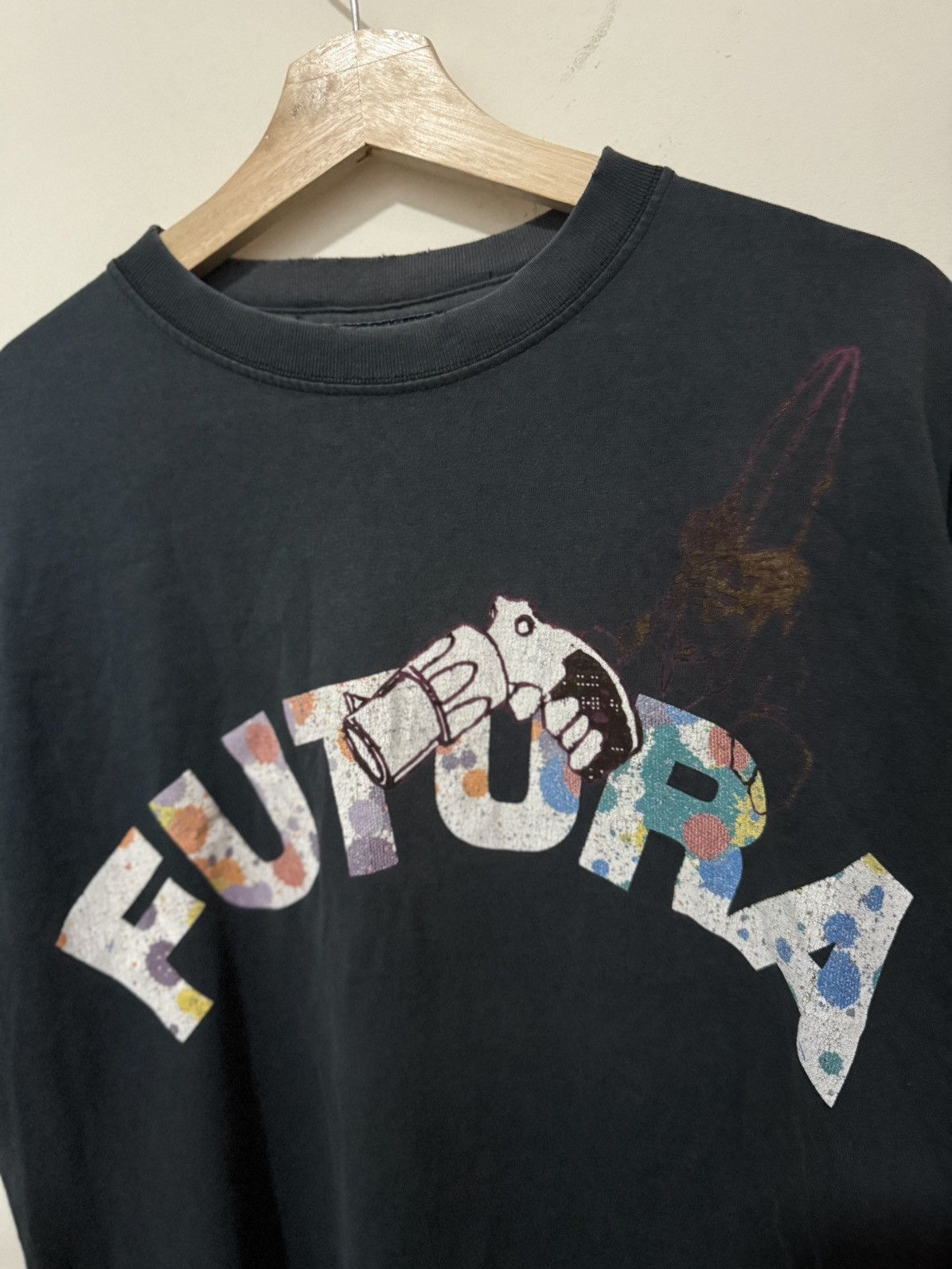 Vintage Vintage 00s Futura Graffiti Anvil T Shirt Size US L / EU 52-54 / 3 - 4 Thumbnail