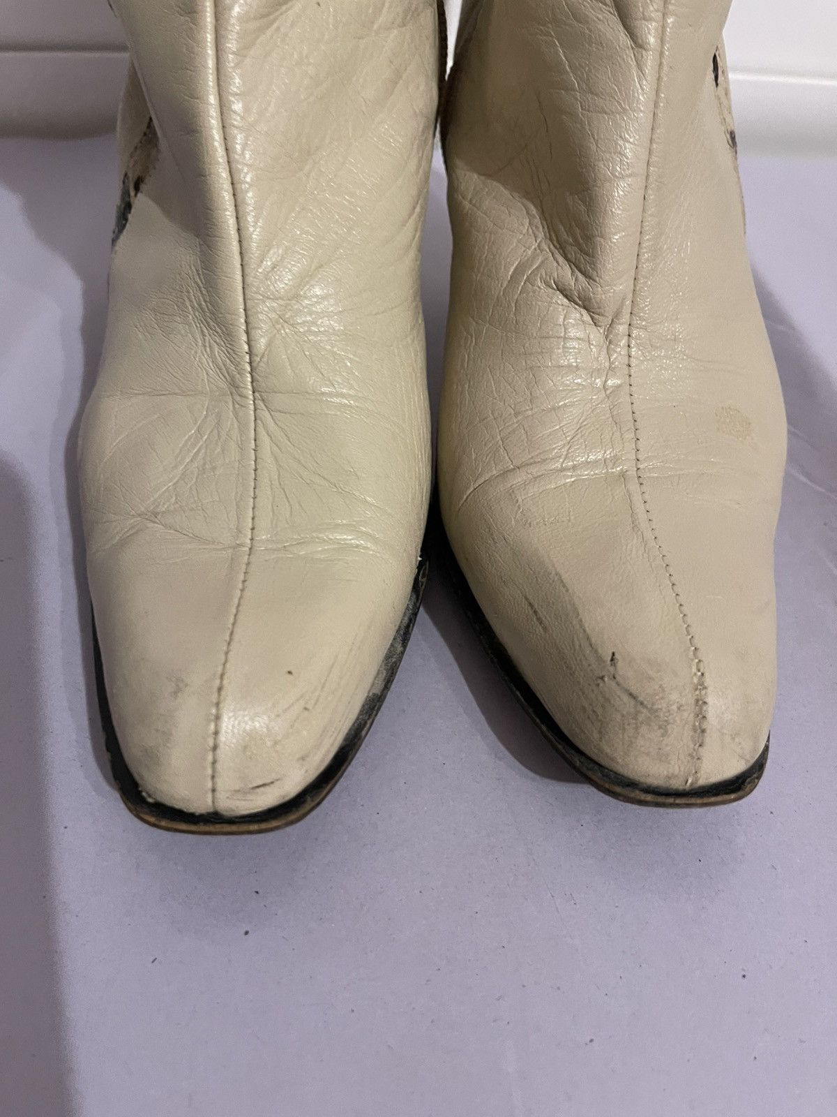 Vintage Bellini Cream And Brown Heeled Boots With Sleek Sihouette Size US 7 / IT 37 - 5 Thumbnail