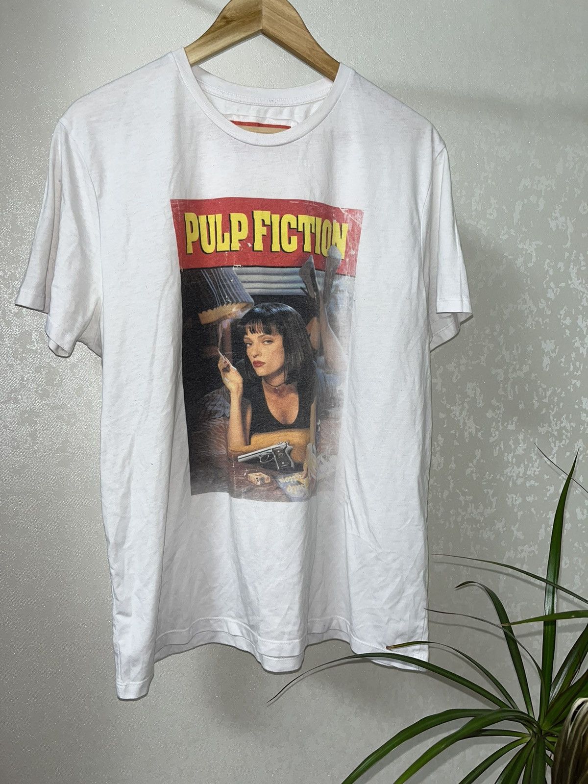 Vintage Pulp Fiction Vintage 2015 Movie T Shirt Size US XL / EU 56 / 4 - 1 Thumbnail