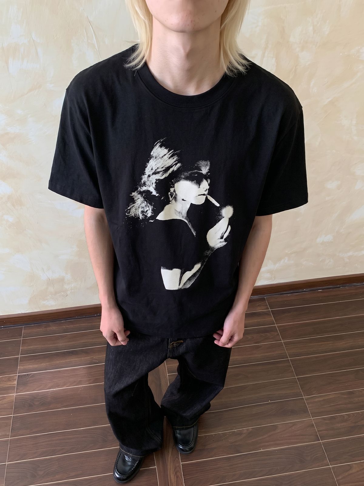 Japanese Brand Smoking Girl Washed Distressed Printed T-shirt Size US M / EU 48-50 / 2 - 2 Thumbnail