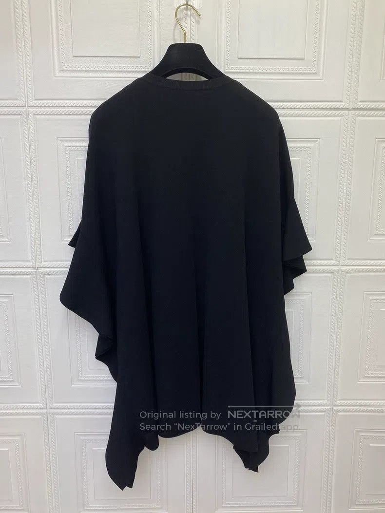Valentino Valentino Black knitted top cape Size M / US 6-8 / IT 42-44 - 2 Thumbnail