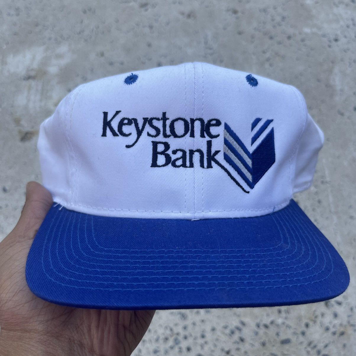 Vintage Vintage 90s KEYSTONE BANK Snapback Cap Size ONE SIZE - 1 Thumbnail