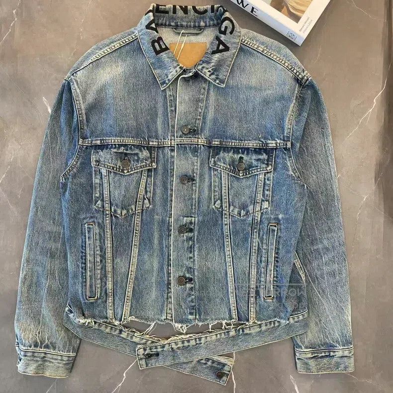 Balenciaga Balenciaga Blue denim jacket with collar logo distressed Size XXS / US 00 / IT 34 - 1 Thumbnail