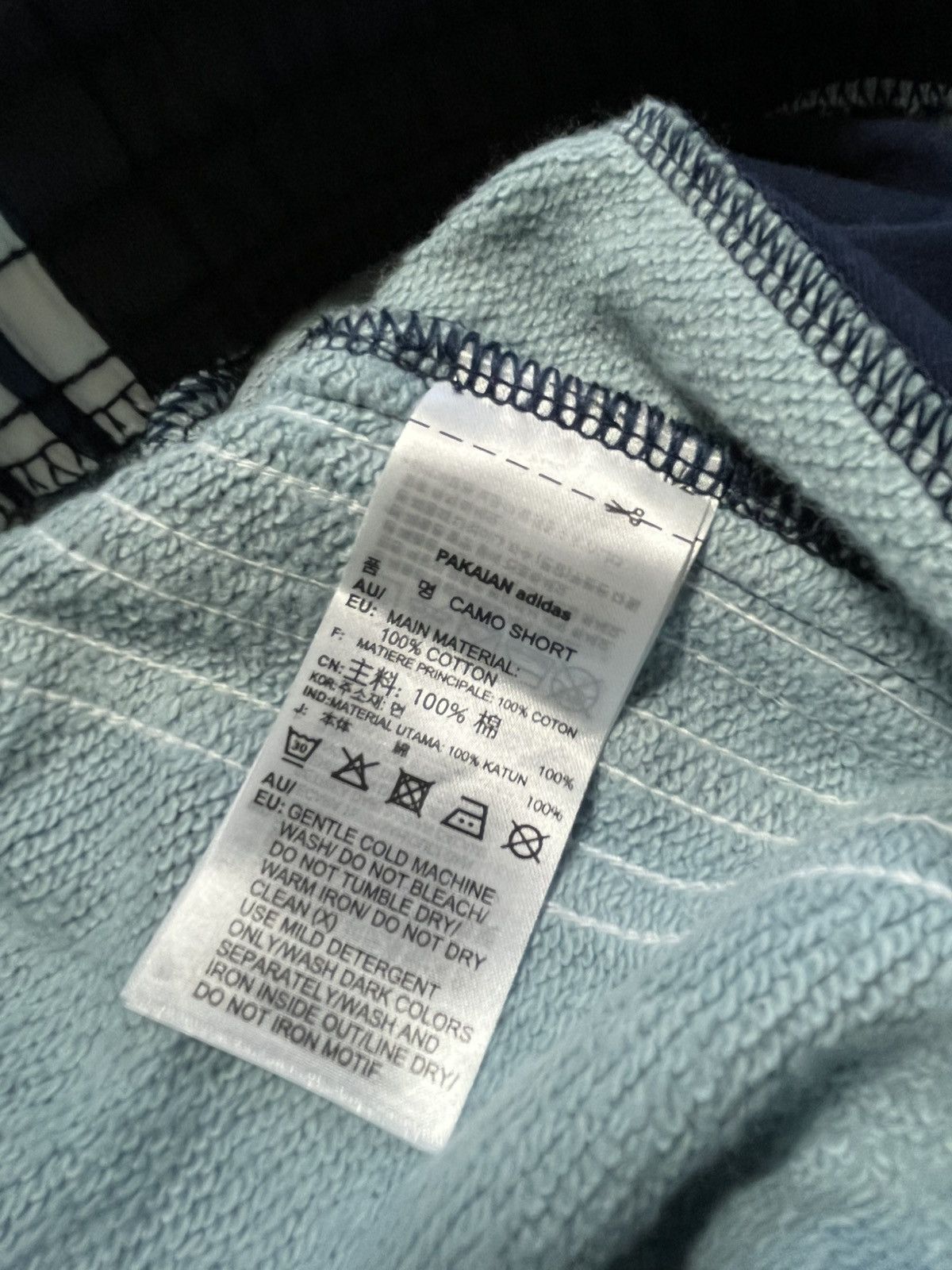 Adidas × Vintage Vintage Adidas Shorts Streetwear Y2K Casual Style Size US 32 / EU 48 - 7 Thumbnail