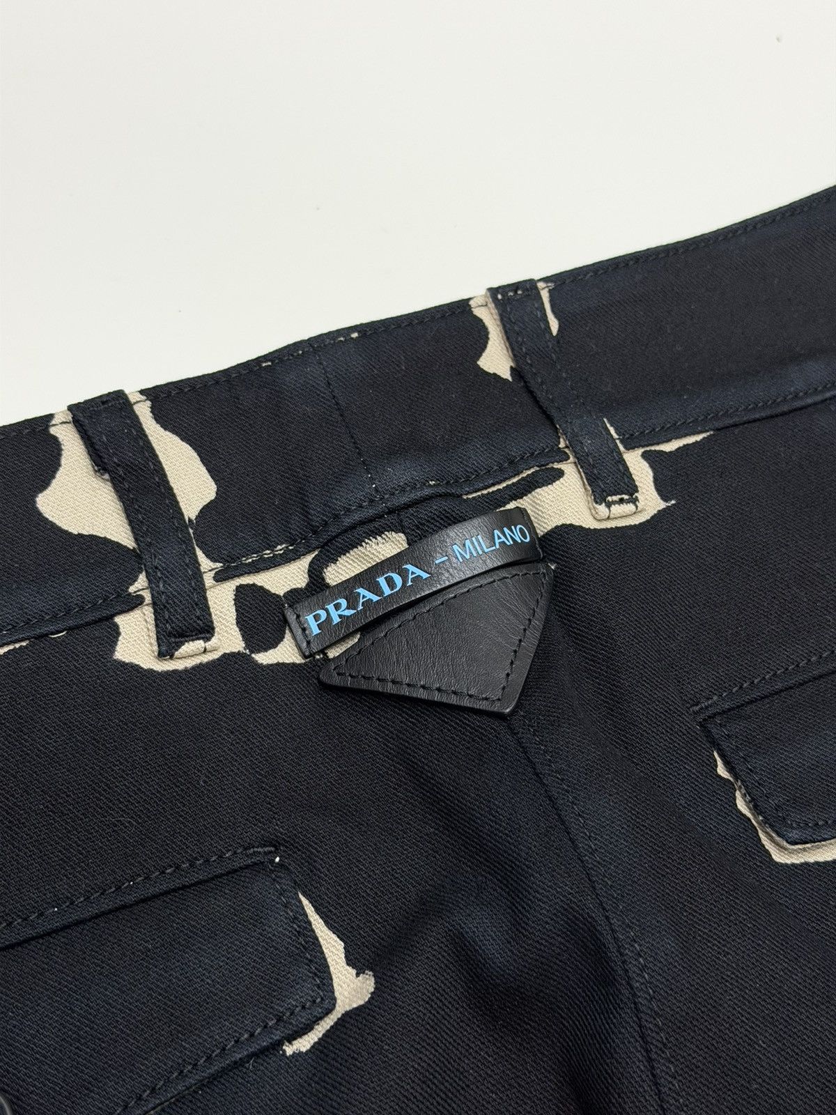Prada PRADA FW 2018 Overdyed Back Logo Patch Pants Runway Jeans Size US 30 / EU 46 - 21 Thumbnail