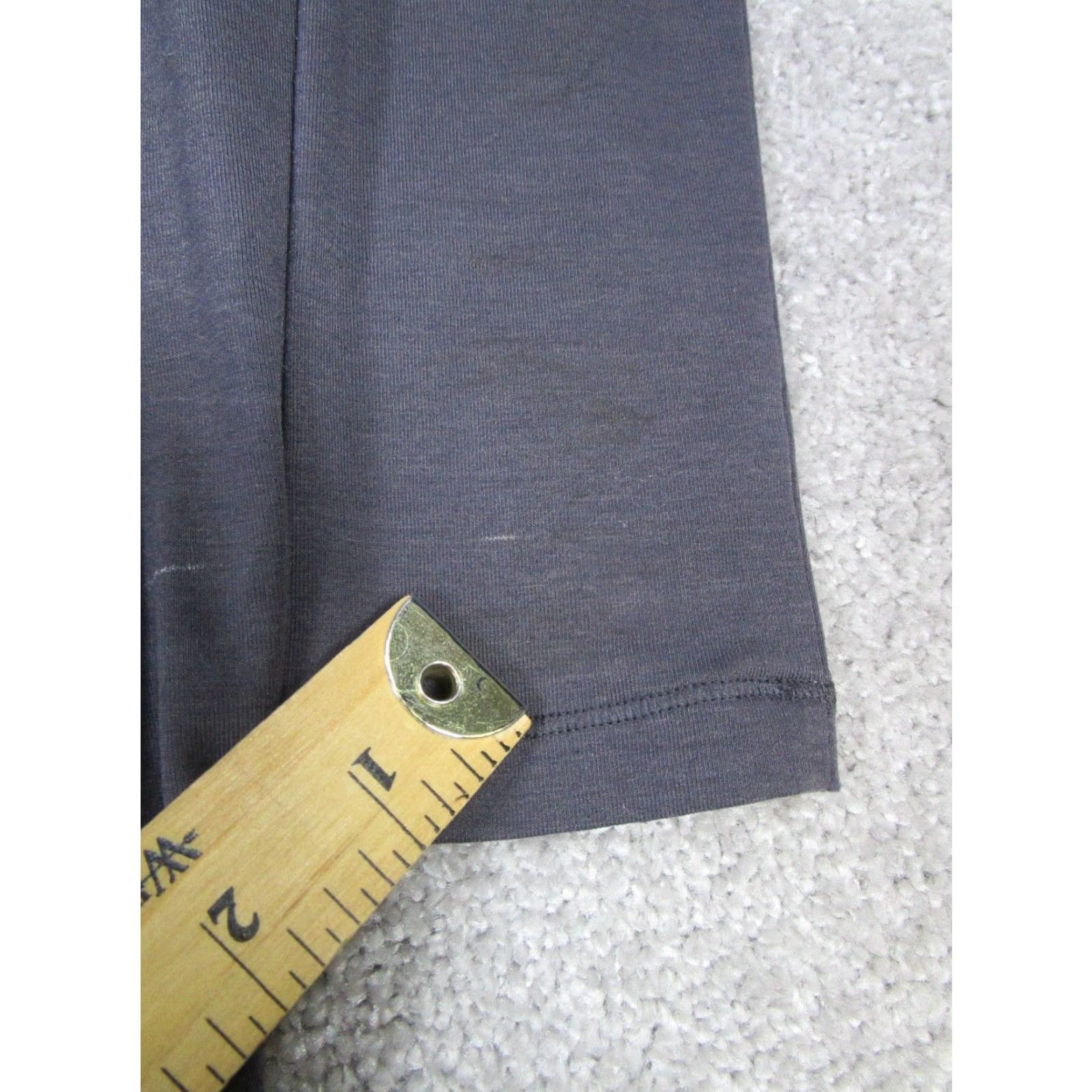 Athleta Athleta Shirt Womens XS Gray Pullover Activewear Breathable Lightweight Arm: Long Sleeve Round Neck Athletic Fit Gym & Training Womens XS Gray Size XS / US 0-2 / IT 36-38 - 7 Thumbnail