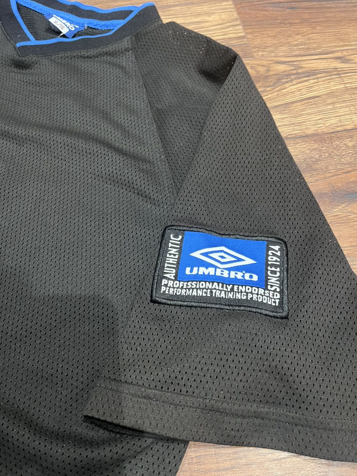 Umbro Vintage Umbro 90’s Oasis Style Black and Blue Men's Jersey Size US XL / EU 56 / 4 - 3 Thumbnail