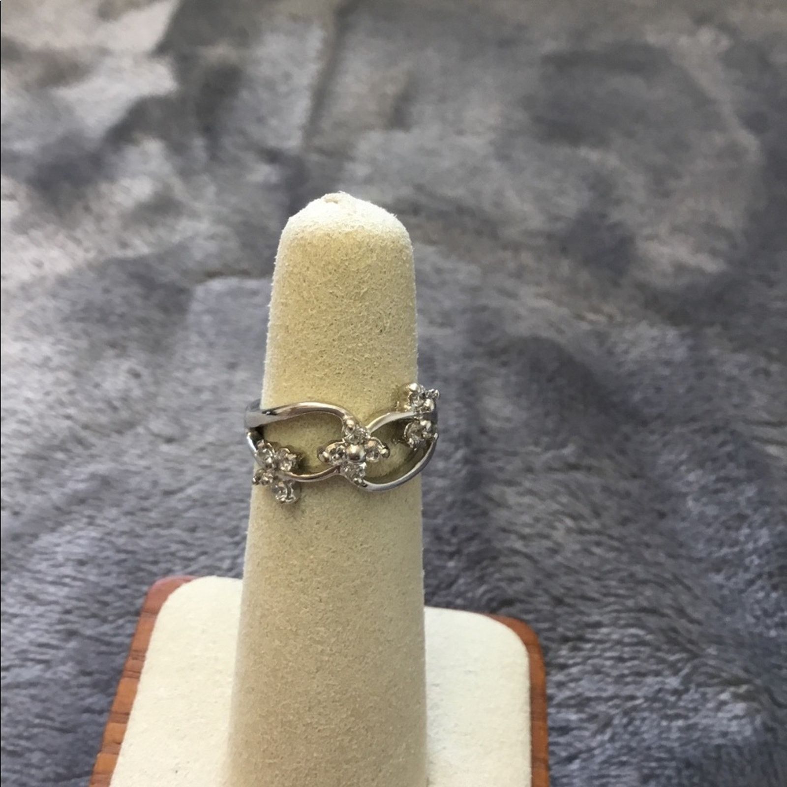Other Silver Trio Butterfly Crystals Ring Size ONE SIZE - 1 Thumbnail