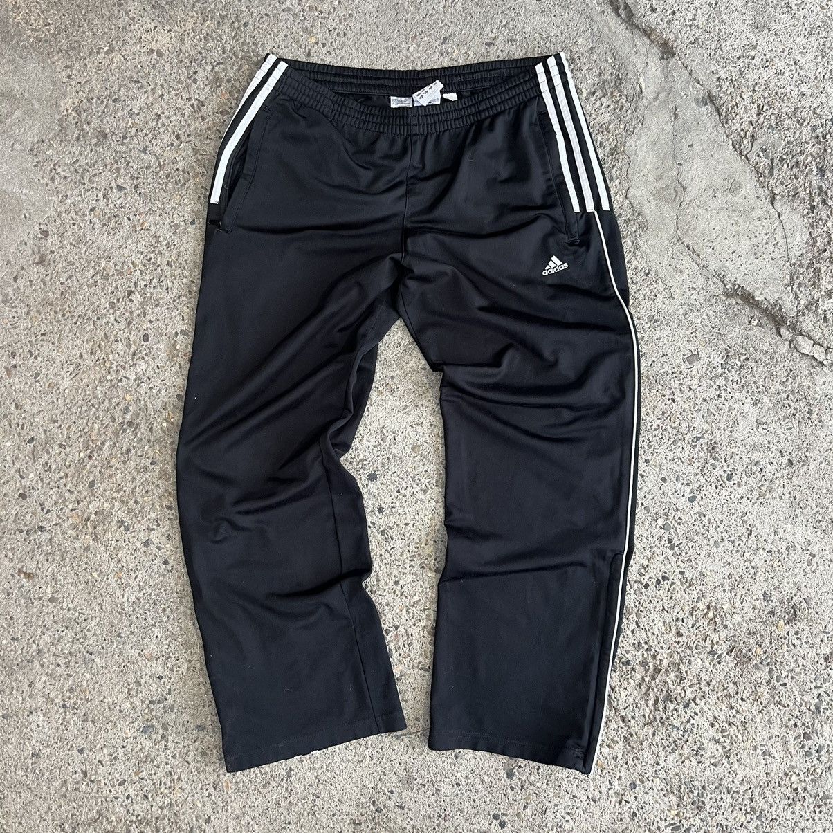 Adidas × Vintage Vintage sweatpants Adidas 90s 3 stripes (size M) Size US 32 / EU 48 - 1 Thumbnail