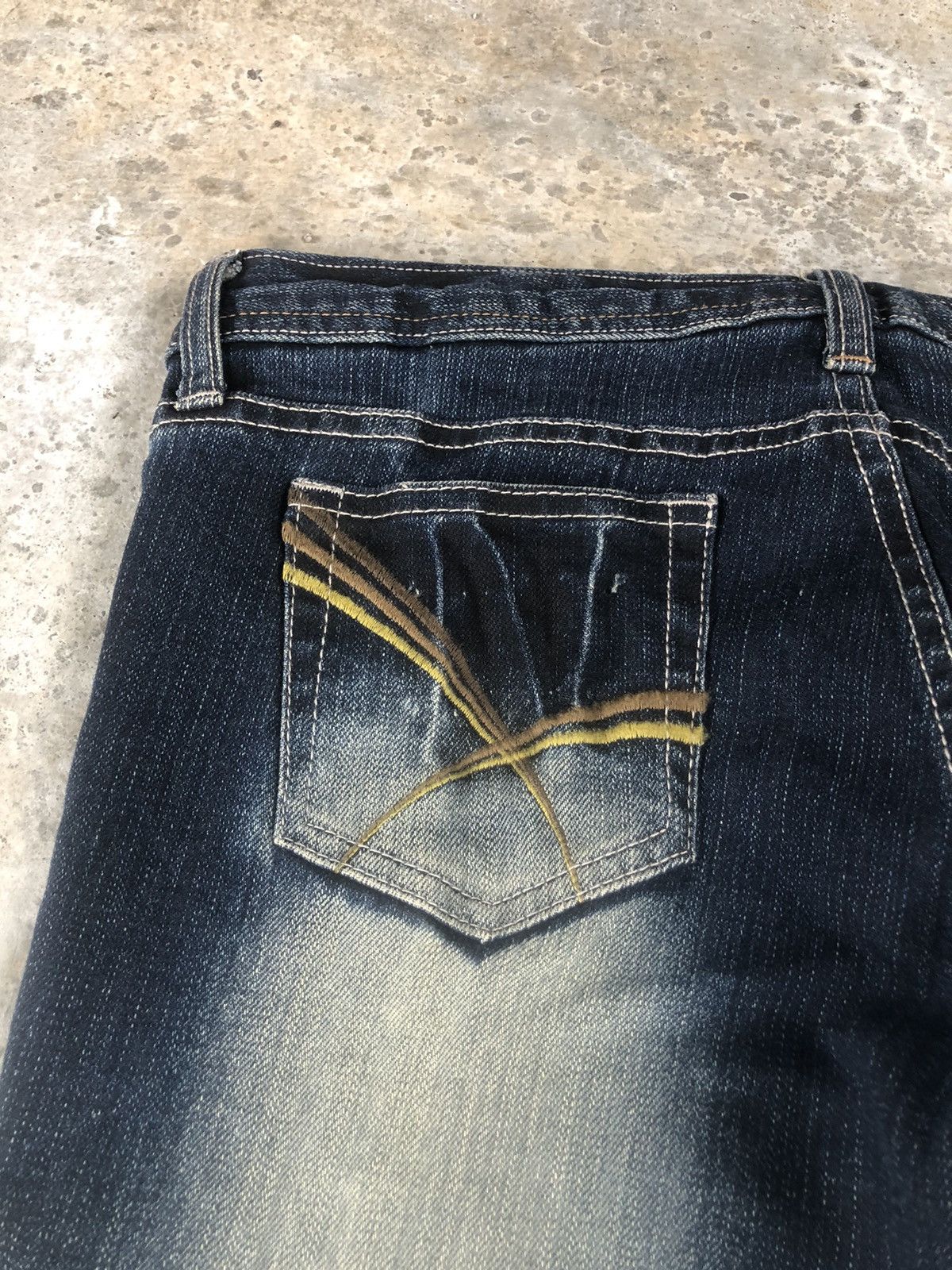 If Six Was Nine Japanese Durer Flared Jeans Distressed Jeans Size US 31 - 16 Thumbnail