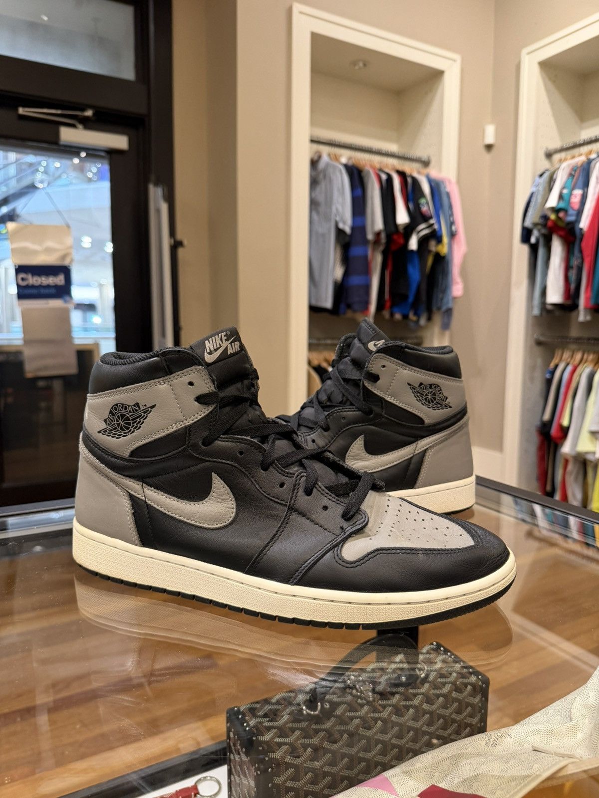 Jordan Brand Jordan 1 Retro High OG 'Shadow (2018)' Size US 12 / EU 45 - 3 Thumbnail