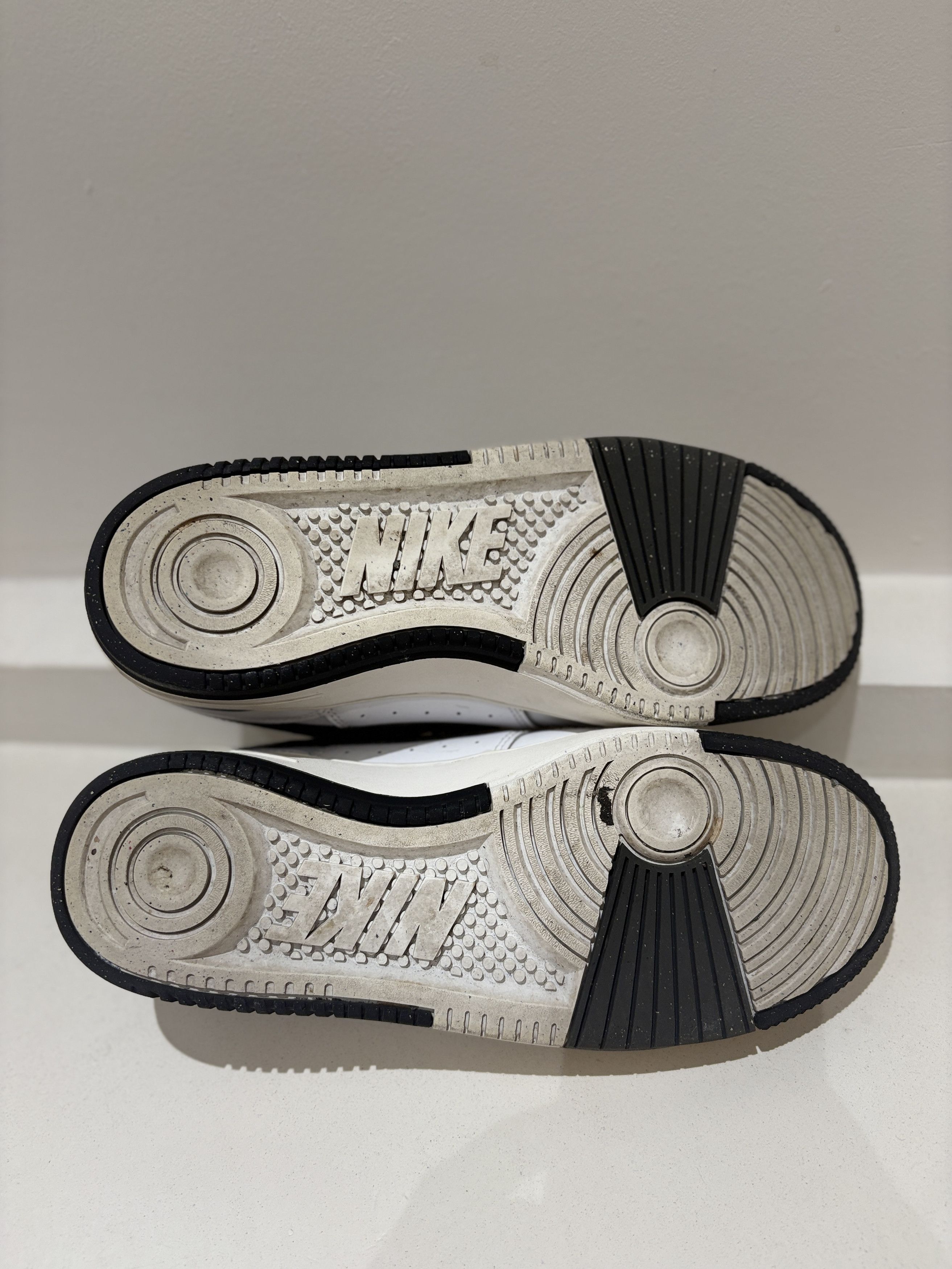 Nike NIKE Dunk Low Size US 9 / EU 42 - 4 Thumbnail
