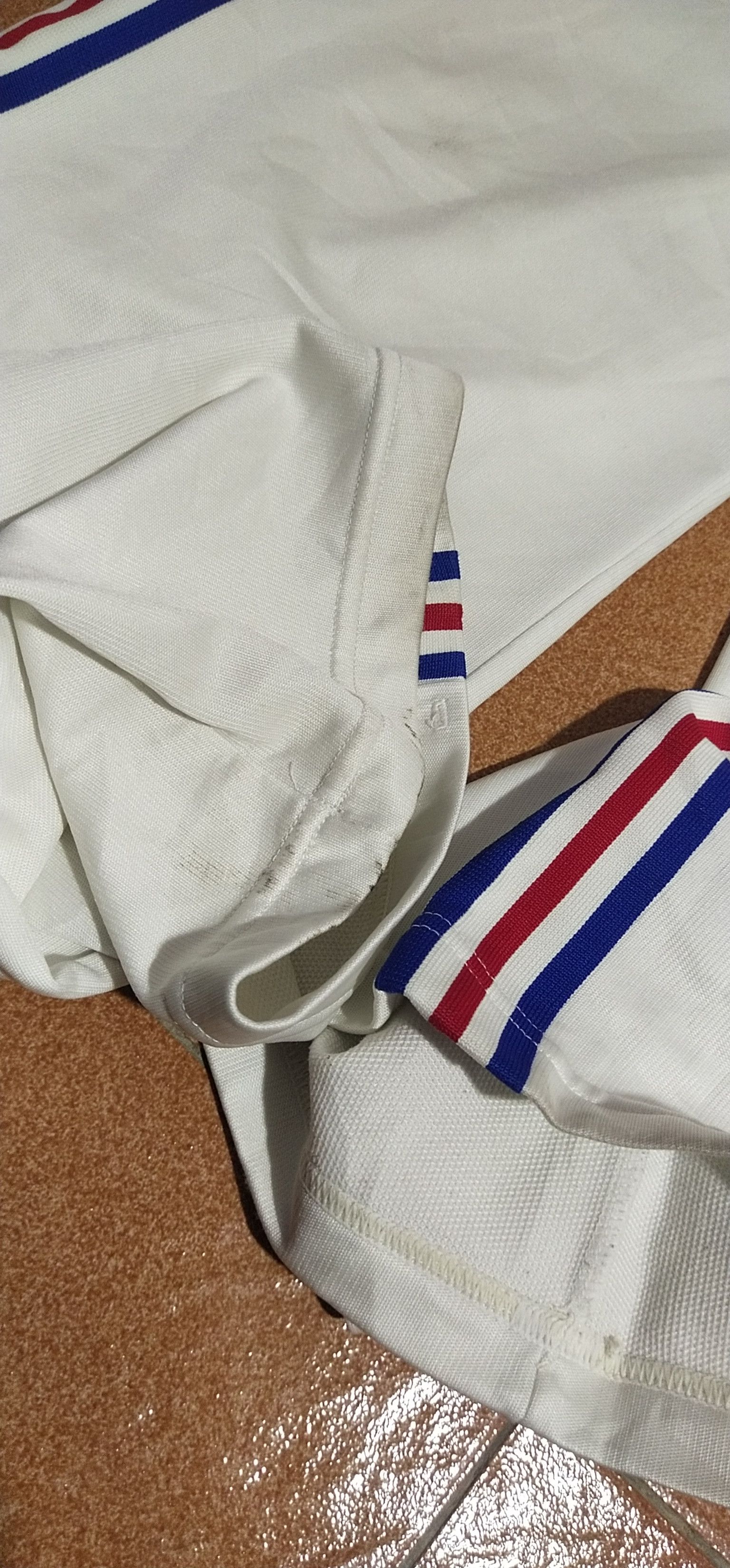 Adidas Vintage Adidas Track Pant Size-36-40inchs Size US 36 / EU 52 - 8 Thumbnail