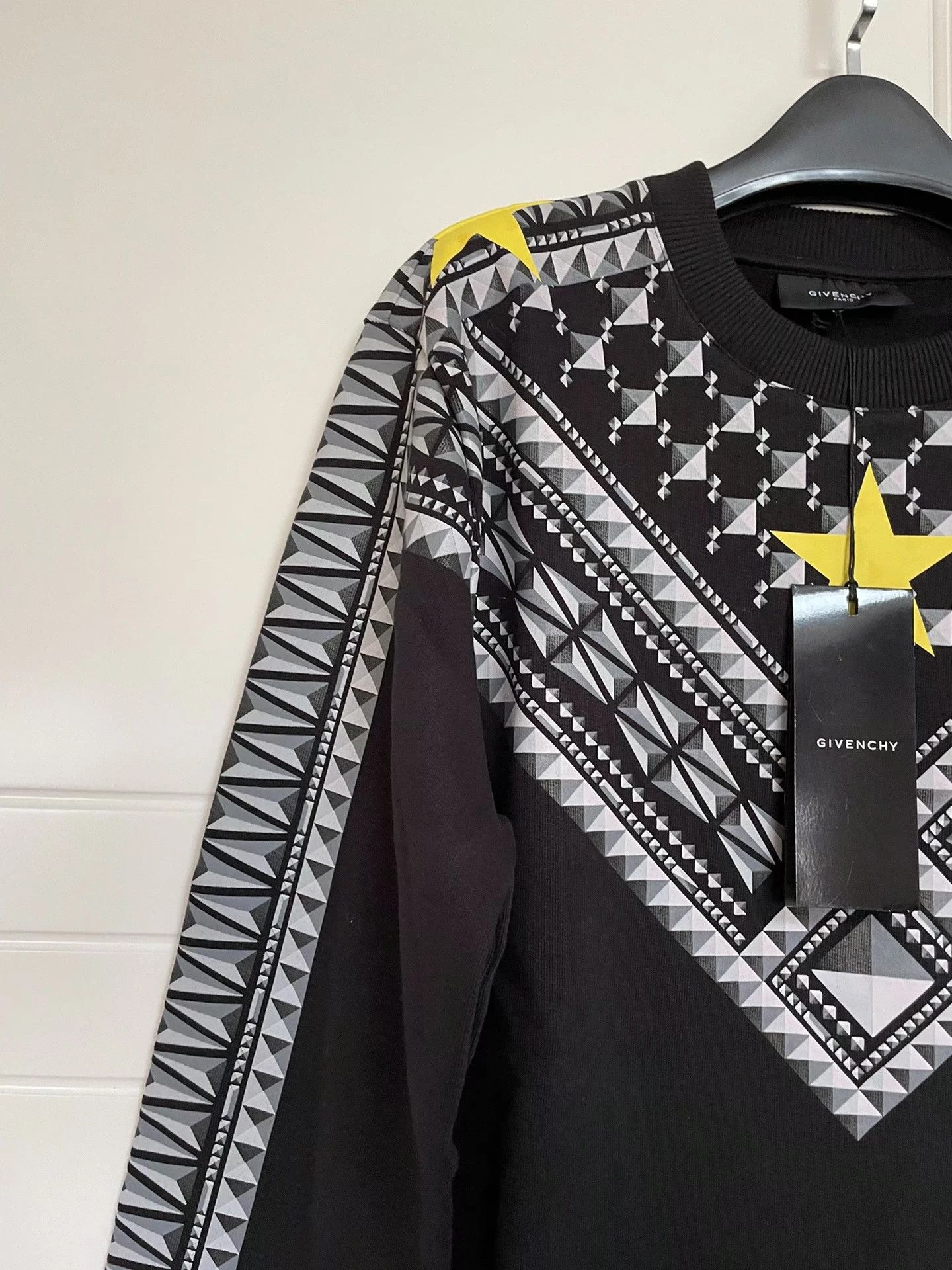 Givenchy Givenchy Inverted Triangle Star Collar Fleece Sweatshirt S Size US S / EU 44-46 / 1 - 3 Thumbnail