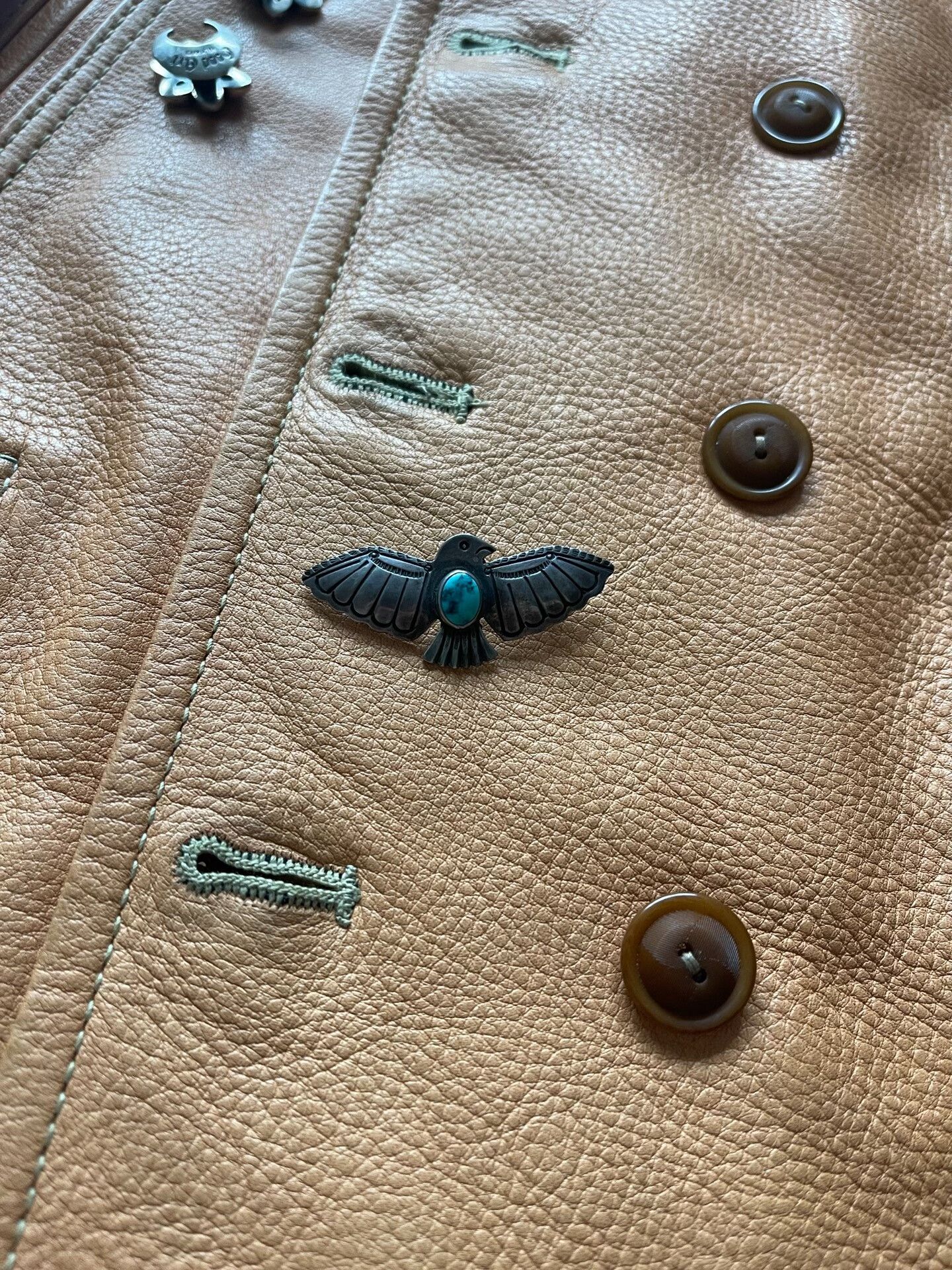 ARIZONA FREEDOM arizona freedom raven pin with turquoise detail Size ONE SIZE - 1 Thumbnail