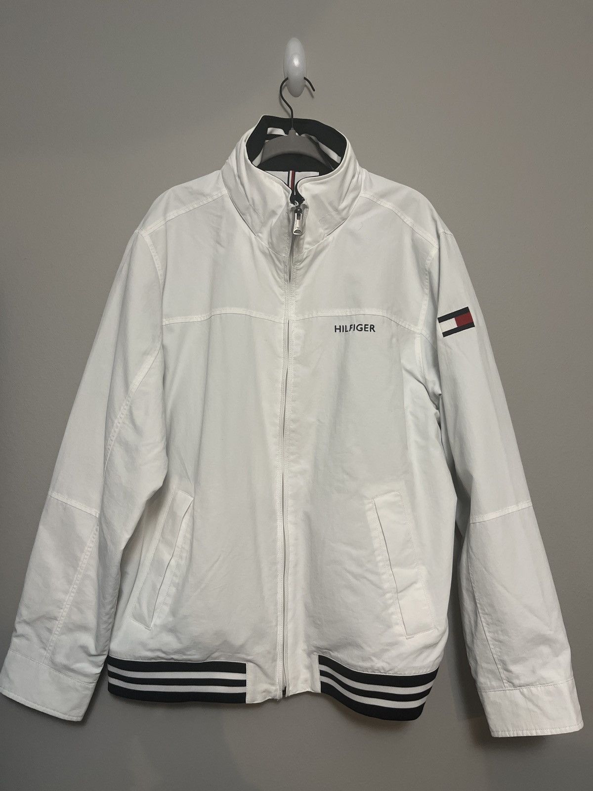 Tommy Hilfiger Tommy Hilfiger Lightweight Waterproof Regatta Bomber Jacket Size US L / EU 52-54 / 3 - 1 Thumbnail