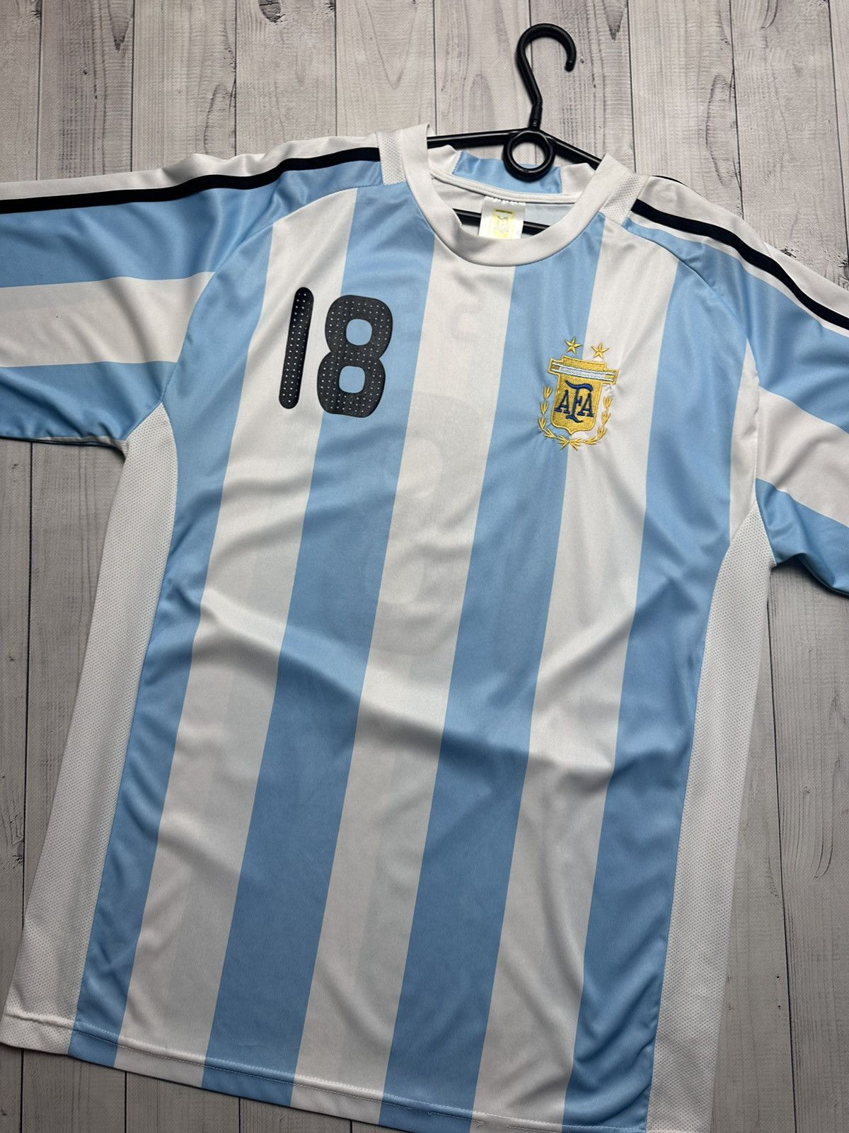 Vintage Vintage Argentina tee size L champions rare 18 Size US L / EU 52-54 / 3 - 4 Thumbnail