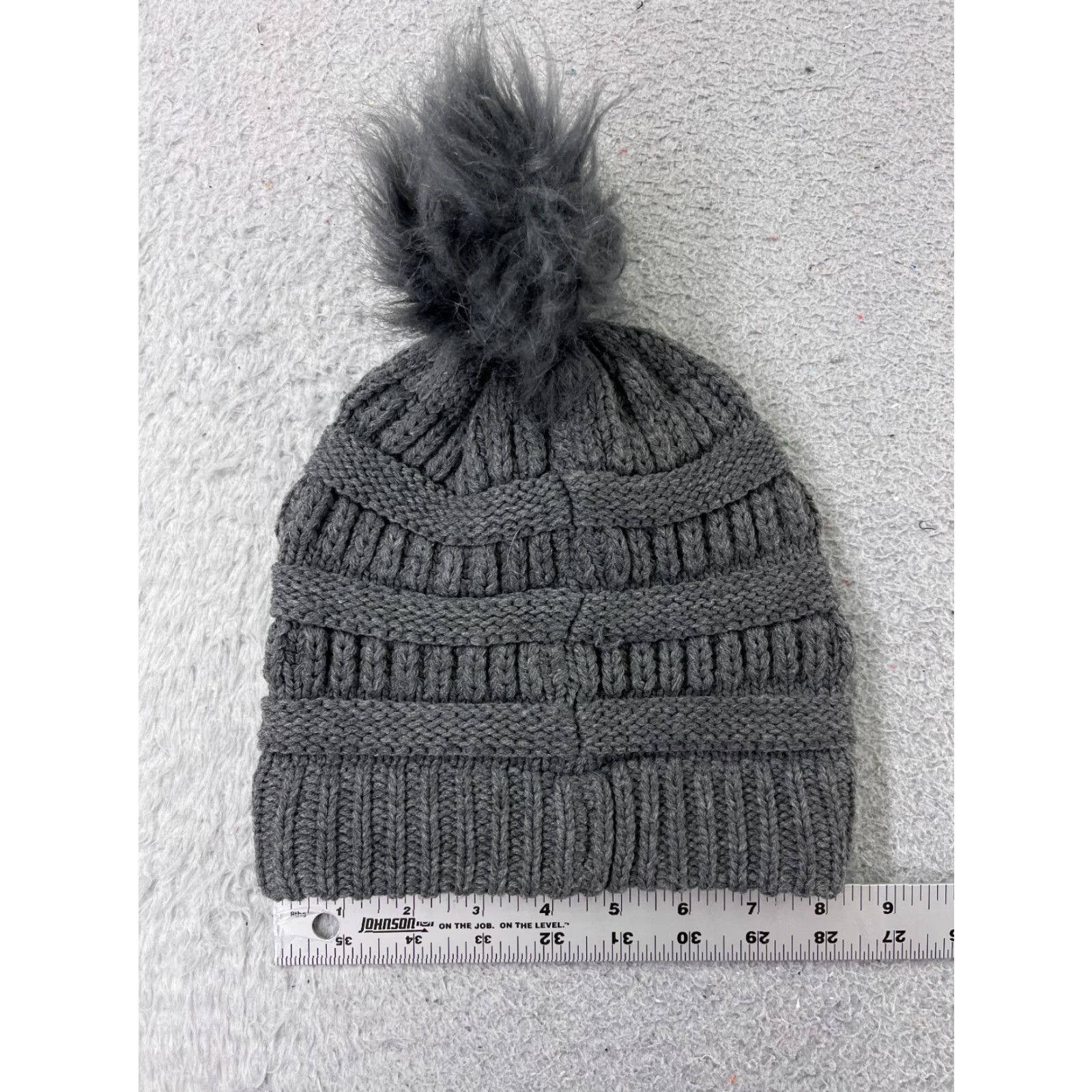 Vintage Time And Tru Beanie Hat Womens One Size Gray Knit Polyester Faux Fur Pom Size ONE SIZE - 4 Thumbnail