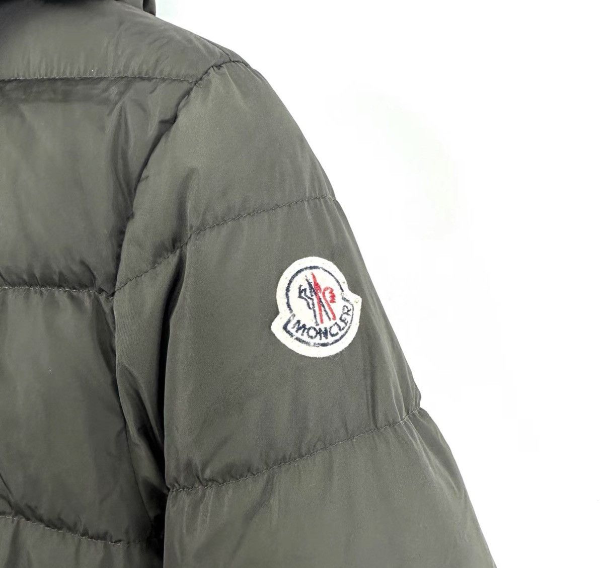 Moncler Moncler Betula Cropped Down Jacket with Waist Cinching K12 Size US M / EU 48-50 / 2 - 6 Thumbnail