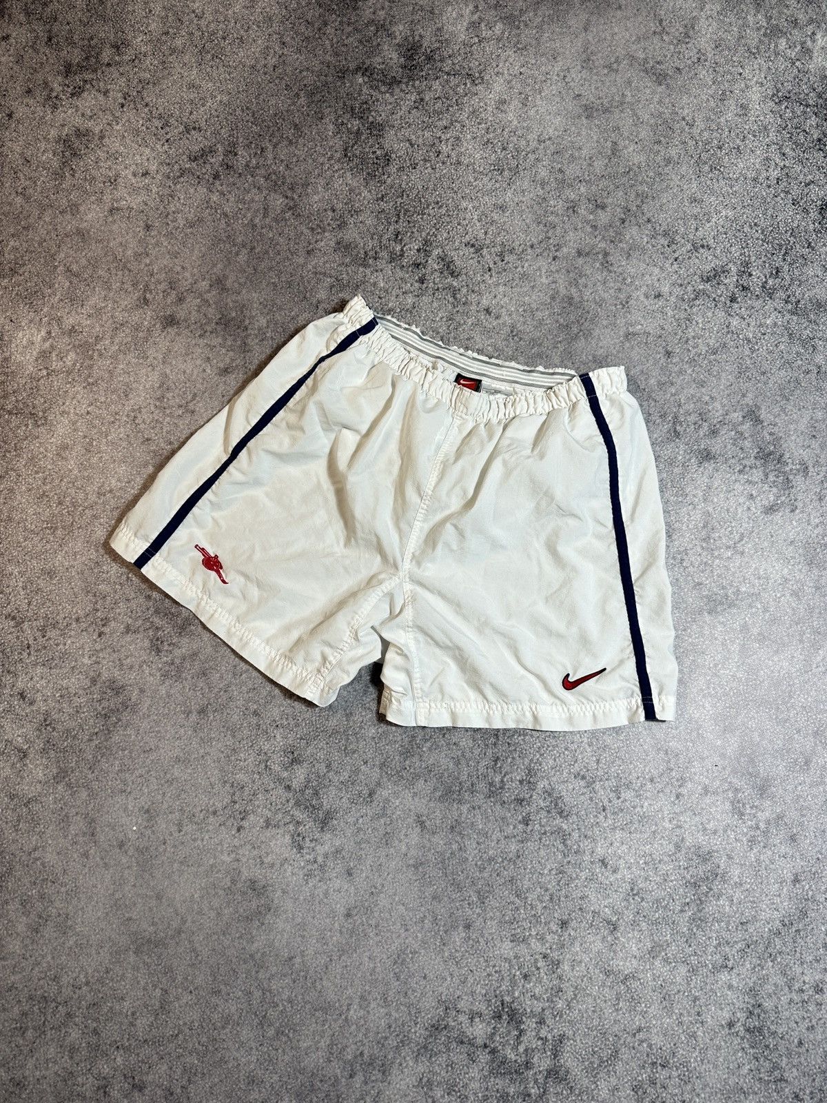Nike × Vintage Vintage Very Rare Nike Arsenal Shorts 90s Soccer Items Size US 34 / EU 50 - 1 Thumbnail