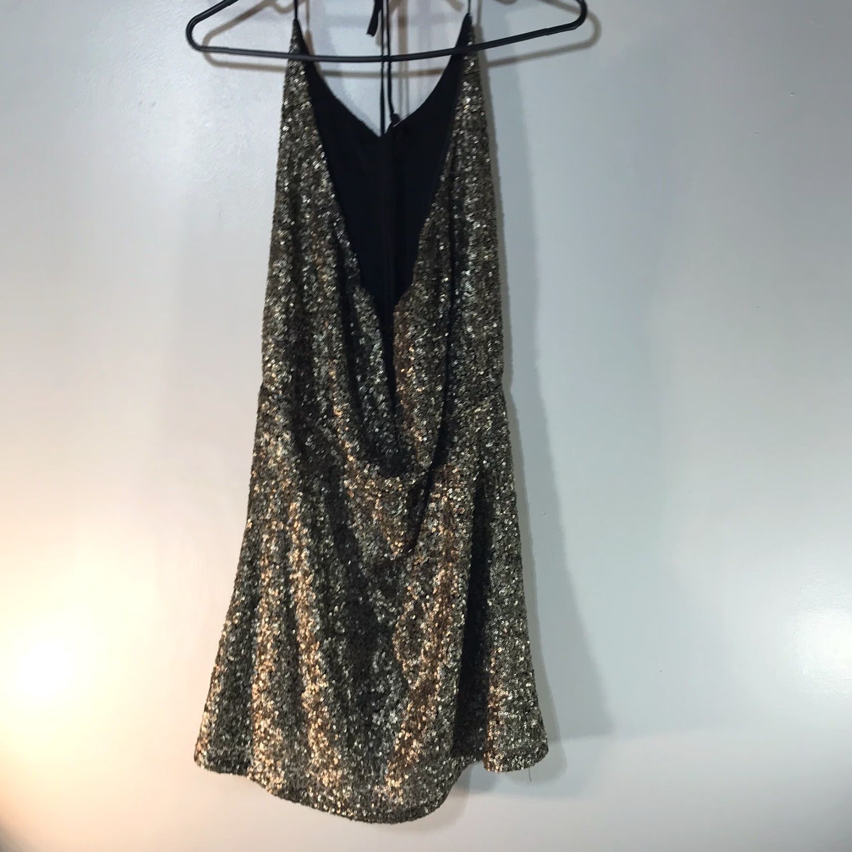 Quinn Gold Sequin Backless Halter Mini Dress Womens Size S Clubwear