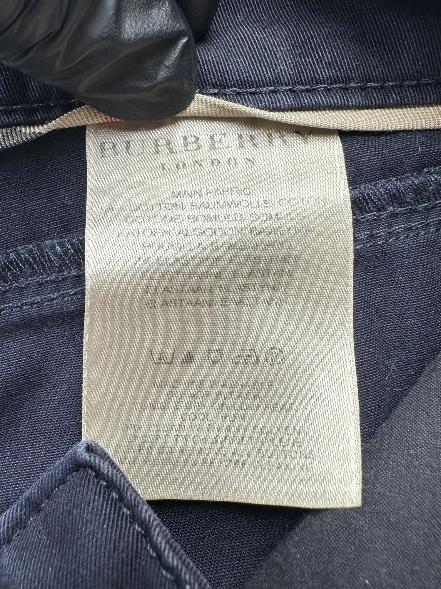 Burberry Burberry Vintage Flare Skirt (169) Size 28" / US 6 / IT 42 - 6 Thumbnail