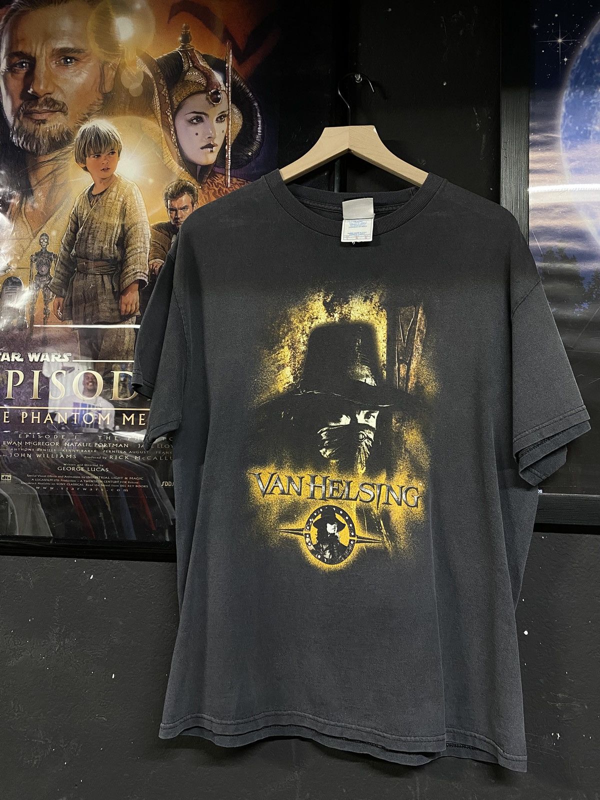 Other Vintage 04’ Van Helsing Movie T Shirt Adult Medium Size US M / EU 48-50 / 2 - 4 Thumbnail