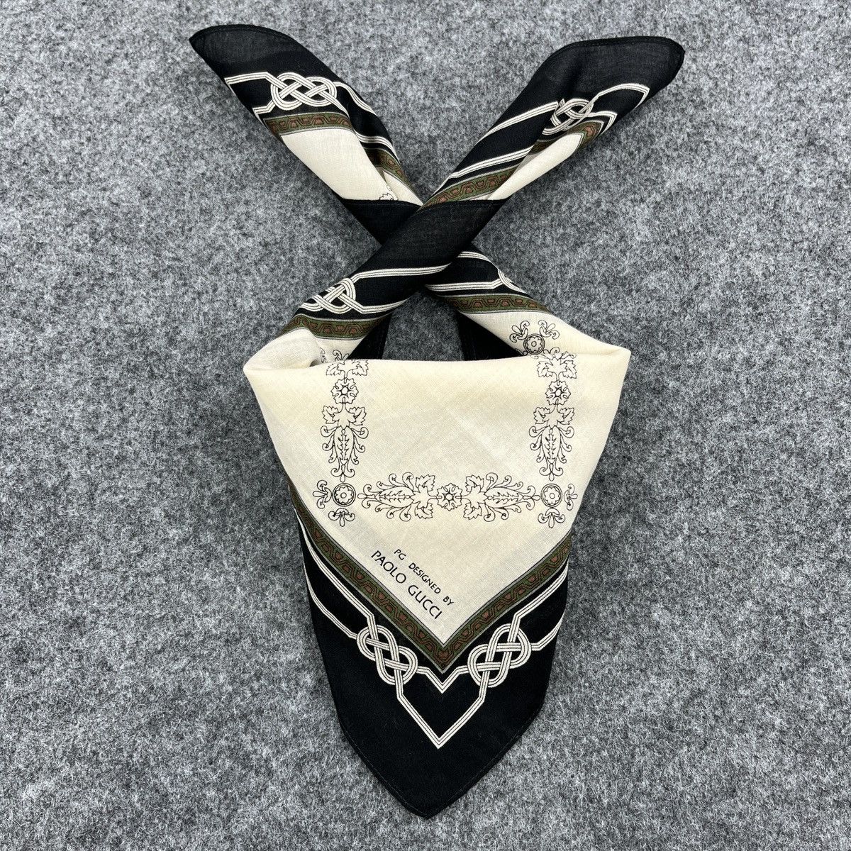 Paolo Gucci × Vintage Paolo Gucci Handkerchief / Bandana / Neckerchief B706 Size ONE SIZE - 3 Thumbnail