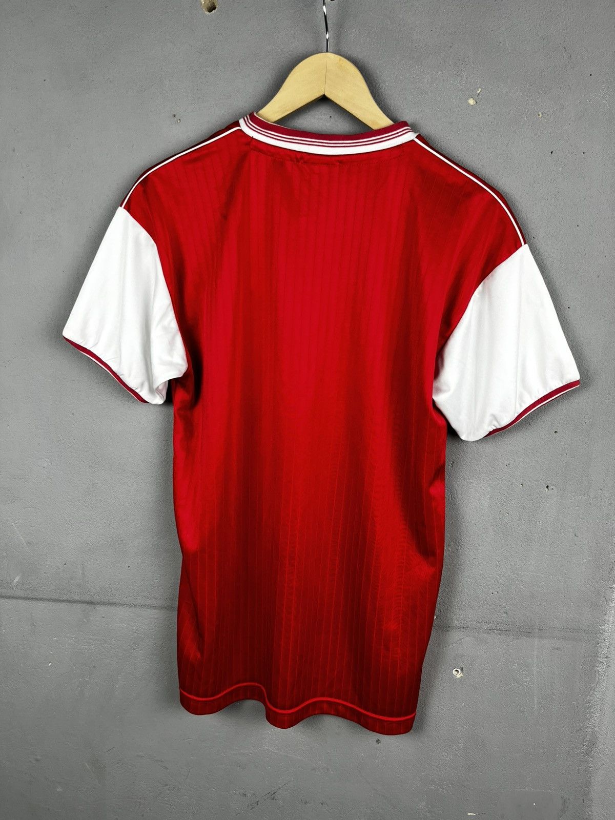 Vintage ARSENAL LONDON 80s HOME FOOTBALL SHIRT SOCCER JERSEY SCOR Size US M / EU 48-50 / 2 - 10 Thumbnail