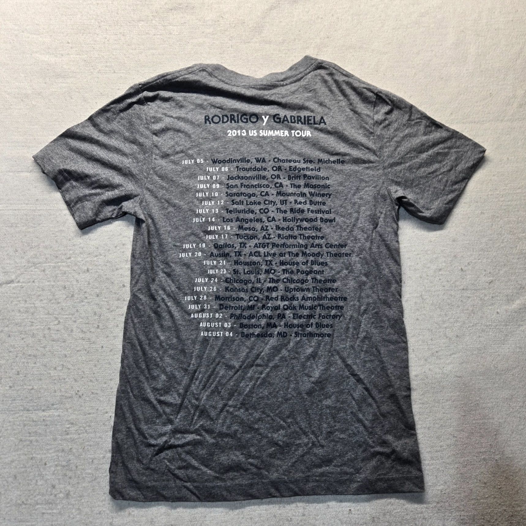 Vintage Vintage Rodrigo Y Gabriela 2013 US Summer Tour Gray T-Shirt Adult Medium Men Size US M / EU 48-50 / 2 - 7 Thumbnail