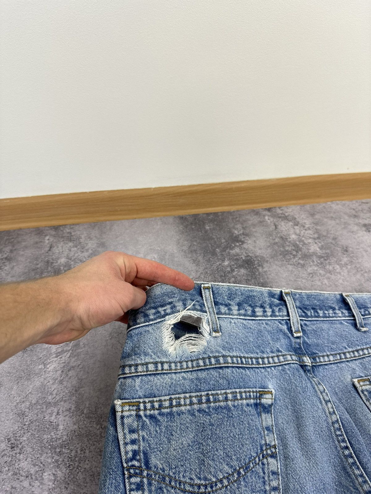 Carhartt Vintage Carhartt Distressed Light Blue Denim Opium USA Jeans Size US 34 / EU 50 - 6 Thumbnail