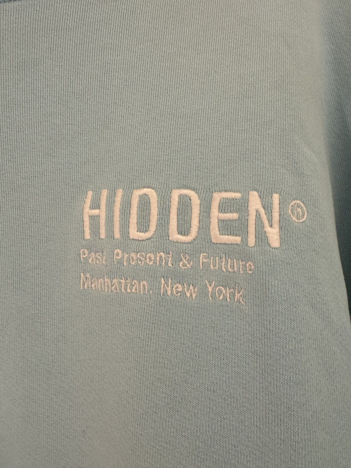 HIDDEN HIDDEN LOGO CREWNECK Size US XL / EU 56 / 4 - 3 Thumbnail