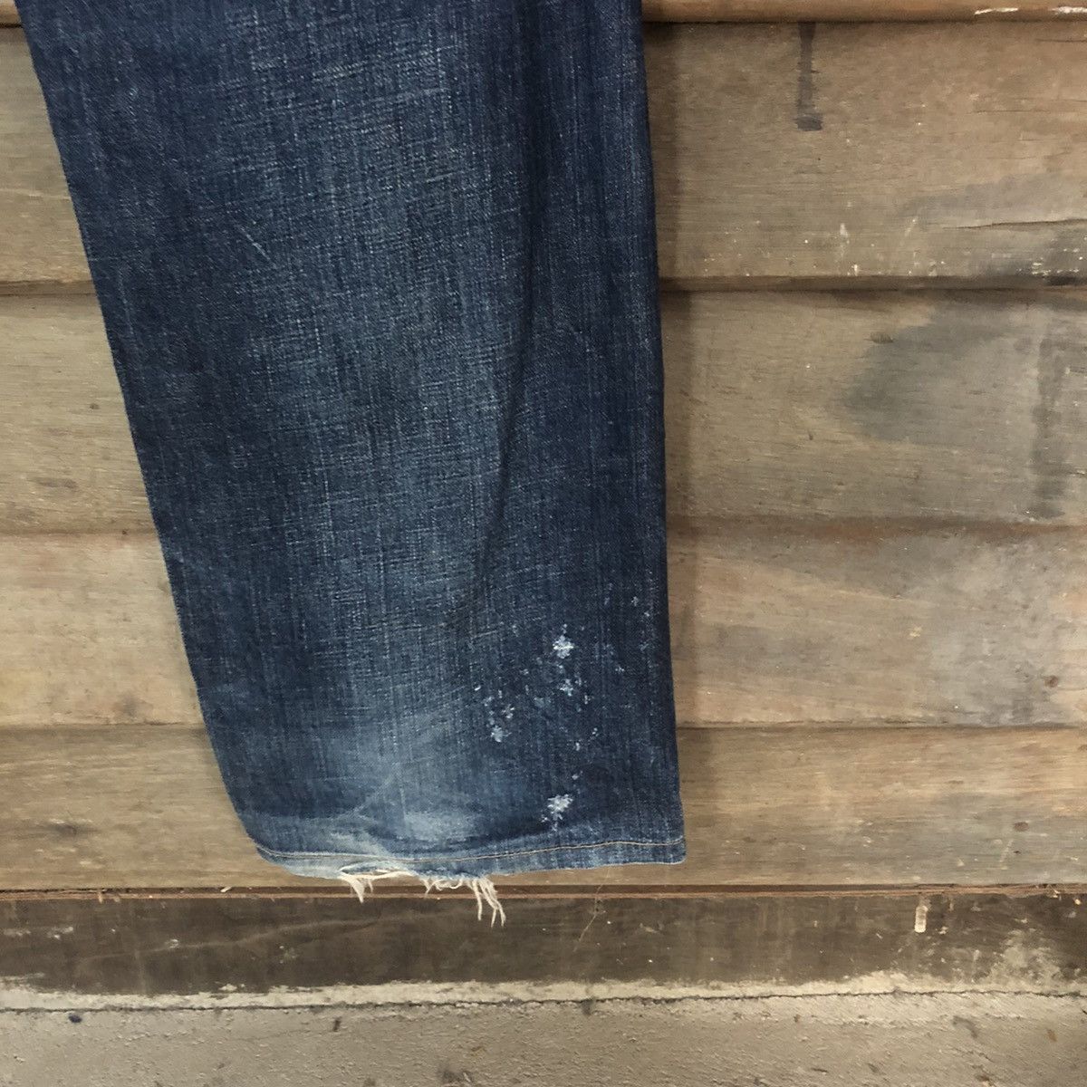Levi's Levis Strauss & Co 501 Distressed Denim jeans Pants #7322 Size US 35 - 20 Thumbnail