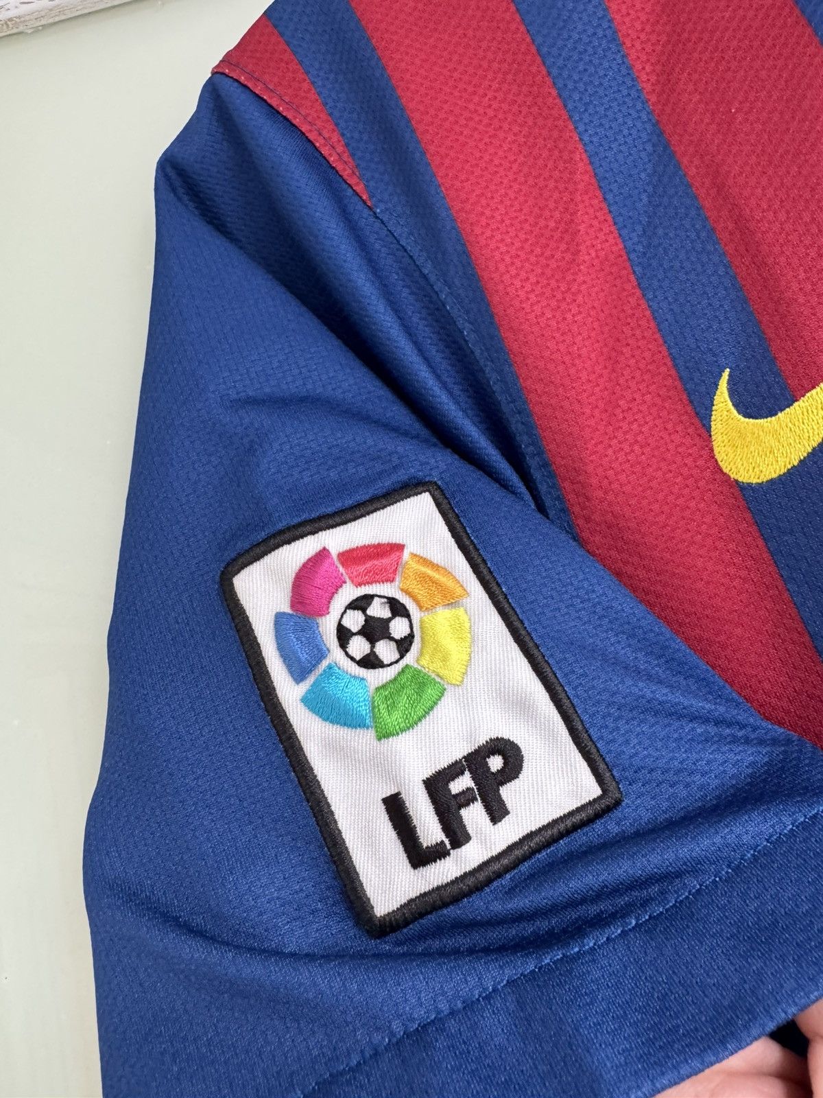 Nike Barcelona 2011-2012 Home Soccer Jersey Football Kit Shirt Size US S / EU 44-46 / 1 - 9 Thumbnail