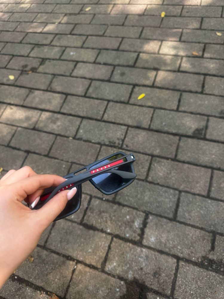 Prada Prada Sunglasses Size ONE SIZE - 4 Thumbnail