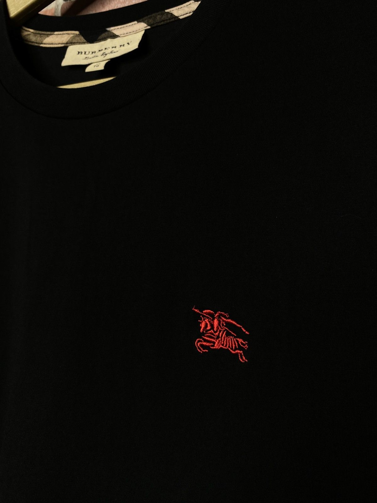 Burberry Burberry Logo Black T-Shirt Men’s Preowned Size Medium Size US M / EU 48-50 / 2 - 3 Thumbnail